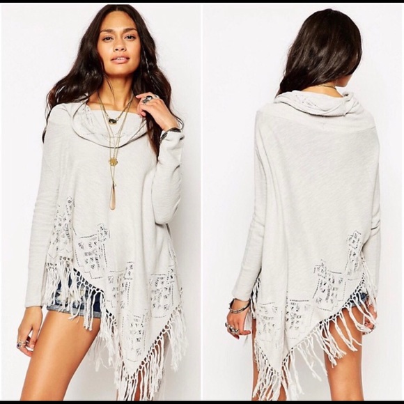 Free People Sweaters - 💋Free People temptress poncho